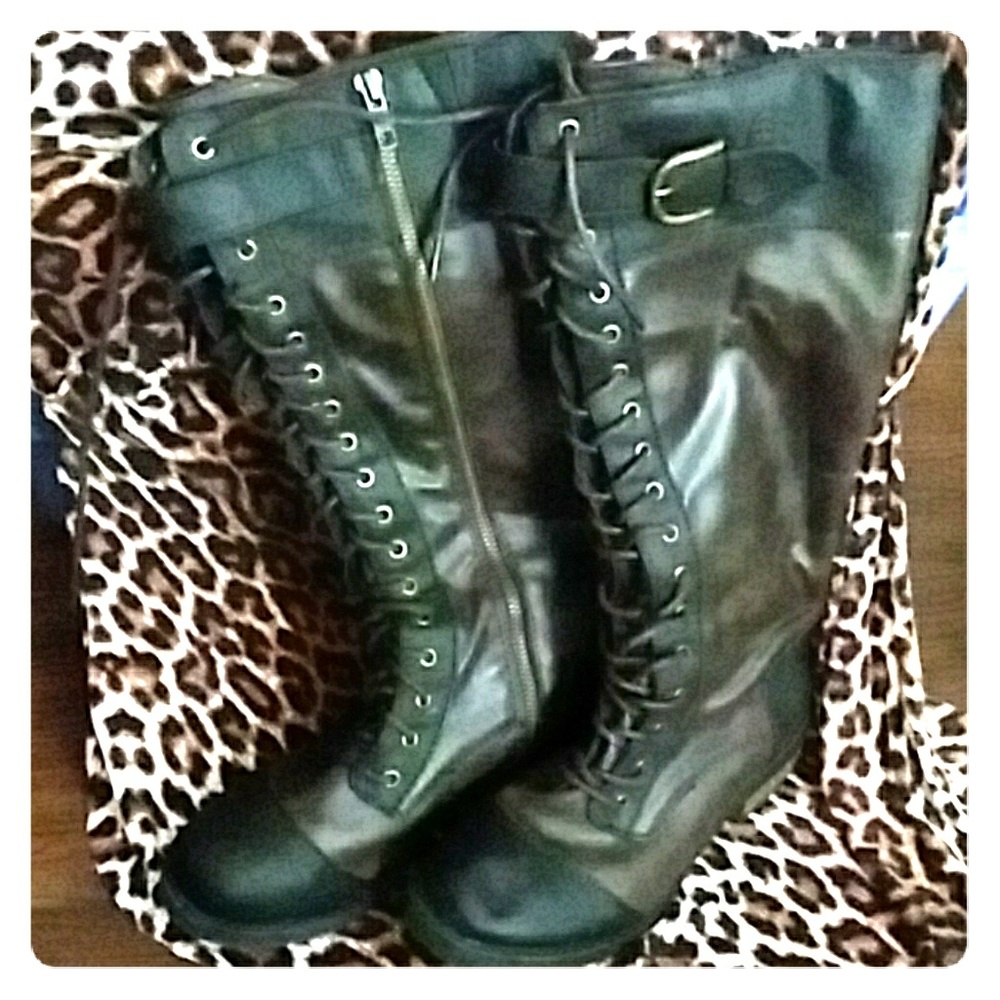 Zip up boots